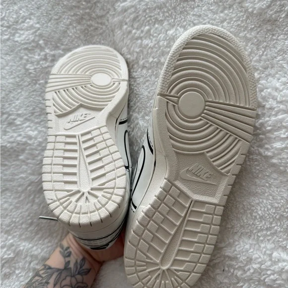 NWT Nike Lego edition sneakers - Picture 5 of 5